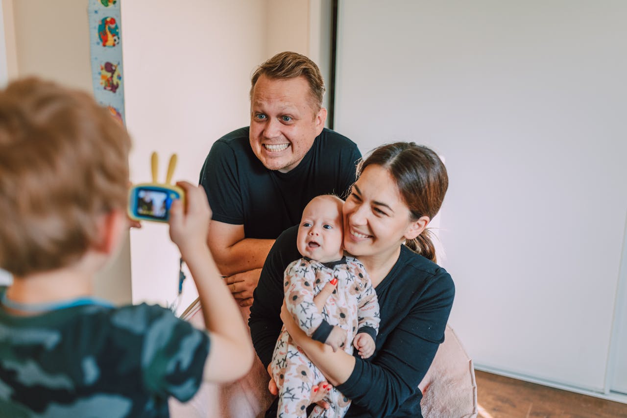 Stare rodzinne zdjęcia z dzieciństwa rodziców